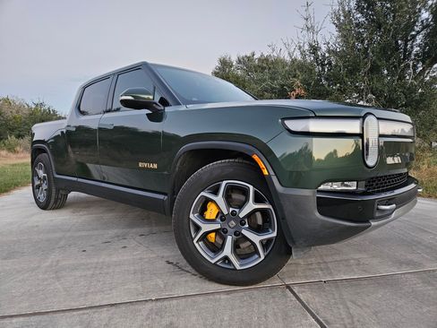 Used 2022 Rivian R1T Launch Edition image 2