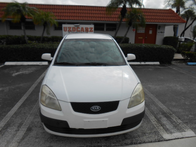 Used 2009 Kia Rio Sedan FWD image 8