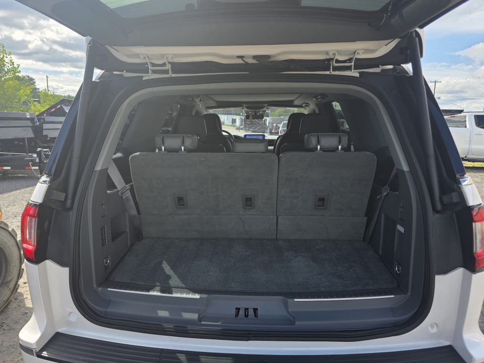 Used 2019 Lincoln Navigator 4WD Reserve image 12