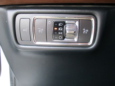 Used 2022 Lincoln Aviator Reserve image 27