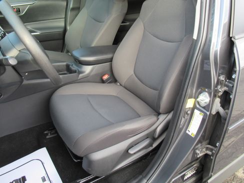 Used 2023 Toyota RAV4 LE image 11