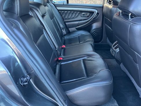 Used 2017 Ford Taurus SEL image 20