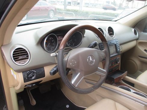 Used 2011 Mercedes-Benz ML 350 image 15