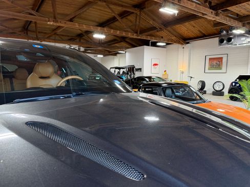 Used 2021 Aston Martin DBX AWD/4WD image 12