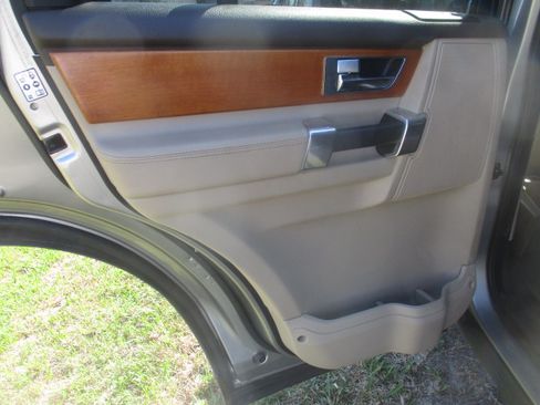Used 2013 Land Rover LR4 HSE LUX image 15
