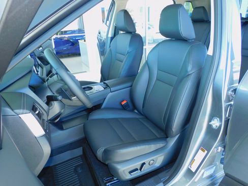 Used 2026 Nissan Rogue SV image 16