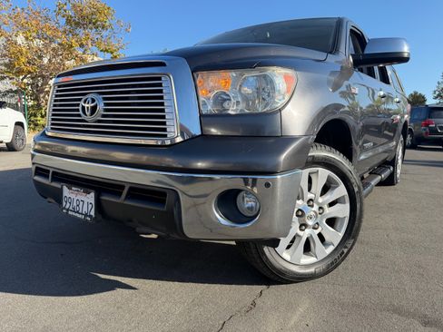Used 2013 Toyota Tundra 4x4 CrewMax Platinum image 6
