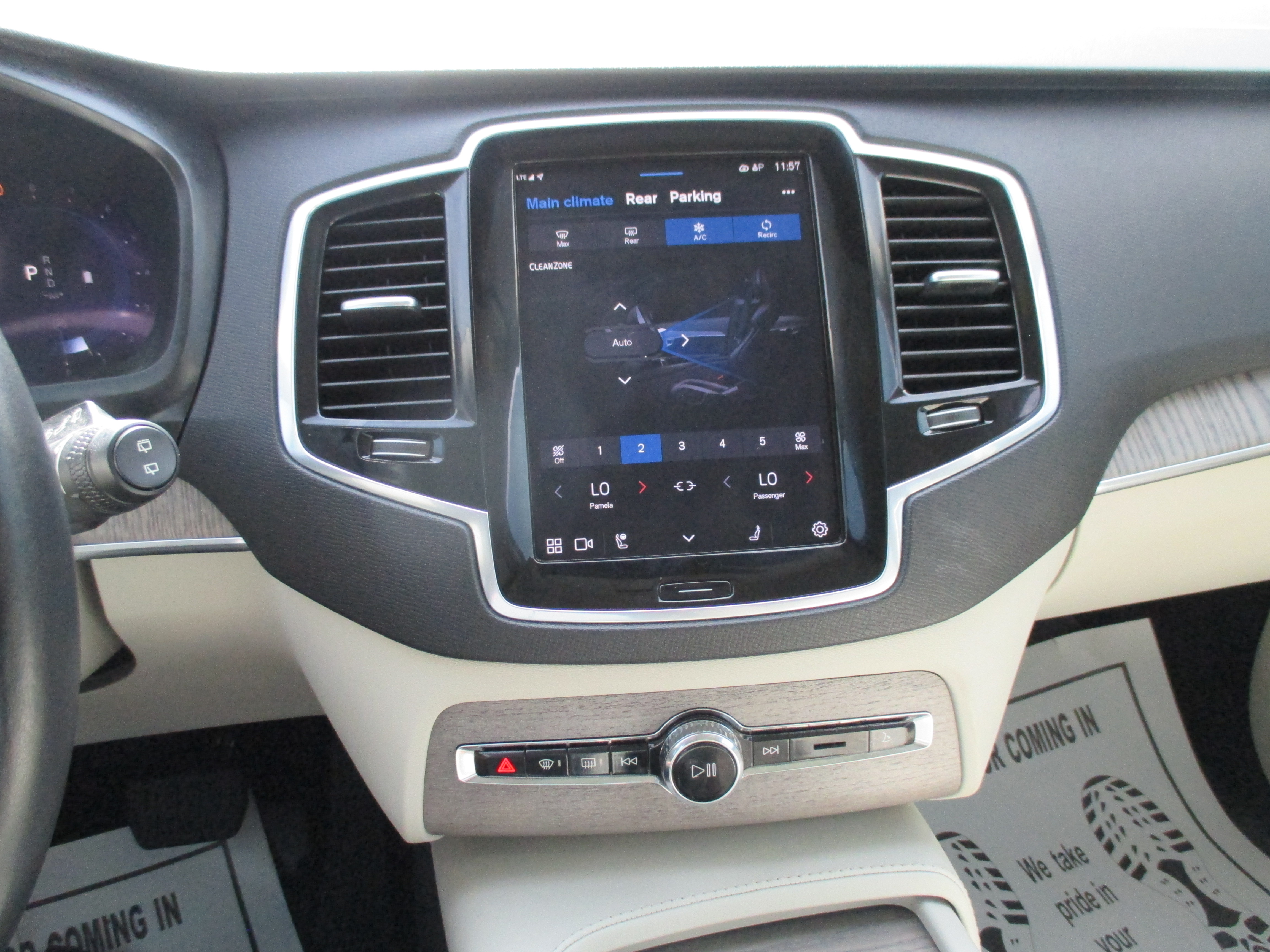 Used 2023 Volvo XC90 AWD B6 Plus Bright image 6