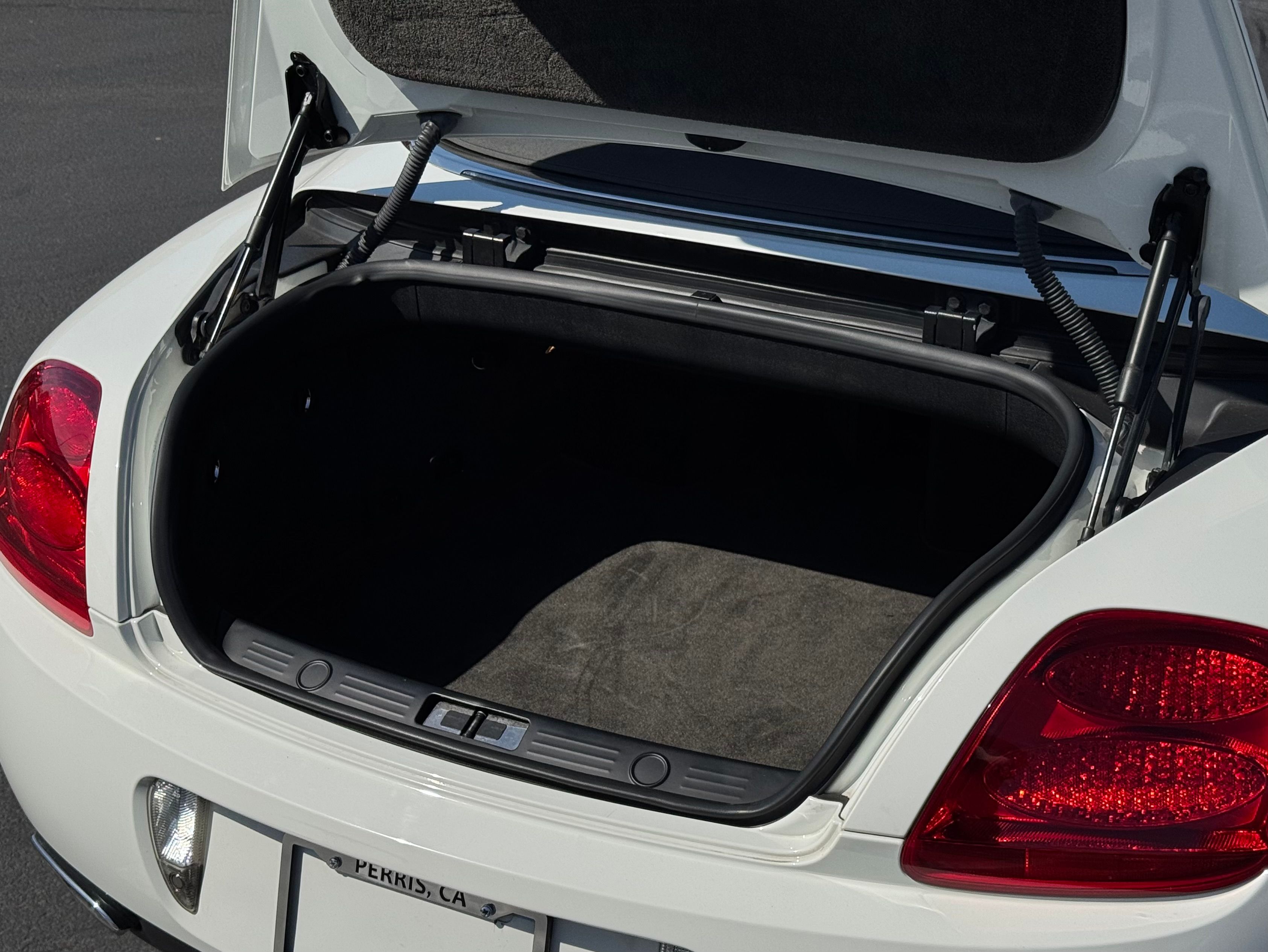 Used 2011 Bentley Continental GTC Speed Convertible AWD/4WD image 8