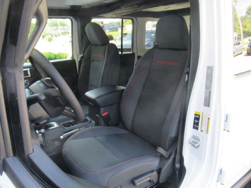 New 2025 Jeep Wrangler Unlimited Rubicon image 19