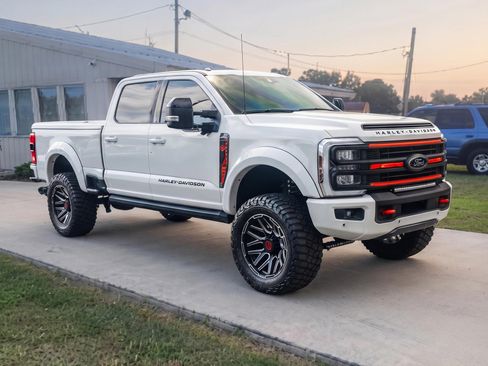 Used 2024 Ford F250 4x4 Crew Cab Super Duty image 5