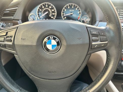 Used 2011 BMW 740Li image 9