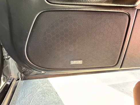 Used 2010 Lexus LS 460 Luxury image 21