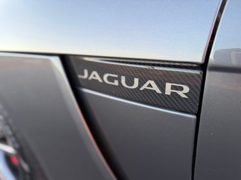 Used 2018 Jaguar F-TYPE SVR Coupe AWD/4WD image 9