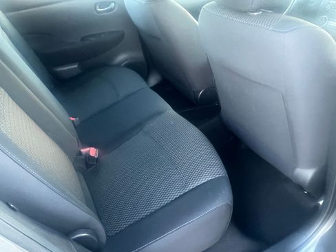 Used 2015 Nissan Leaf S image 10