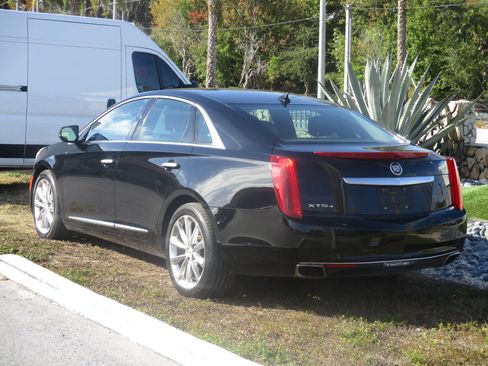 Used 2014 Cadillac XTS Luxury image 3