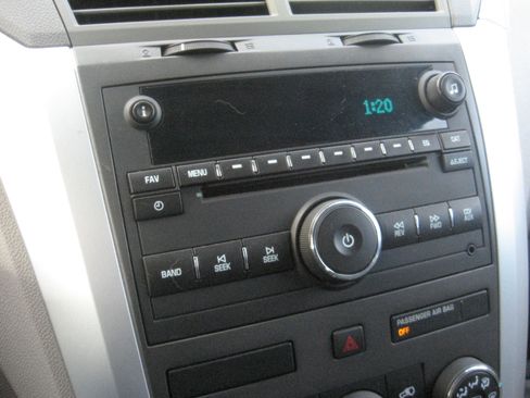 Used 2011 Chevrolet Traverse LS image 11