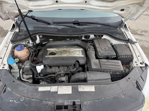 Used 2012 Volkswagen CC Sport FWD image 20