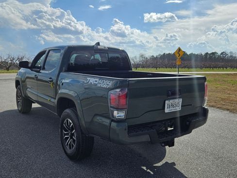 Used 2021 Toyota Tacoma image 3