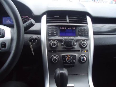 Used 2013 Ford Edge SE image 11