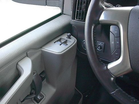 Used 2019 Chevrolet Express 3500 UNAVAIL RWD image 16