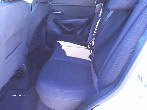 Used 2018 Chevrolet Trax LS image 8