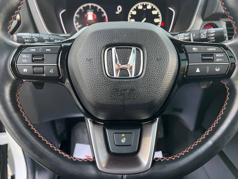 Used 2024 Honda Pilot TrailSport image 18