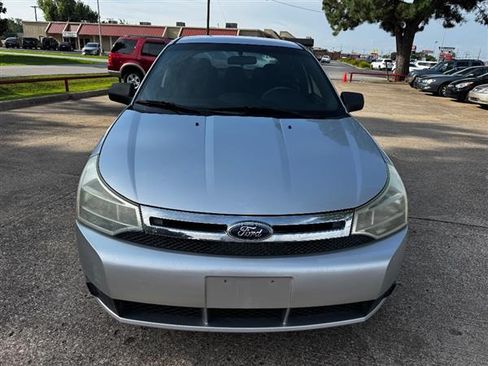 Used 2011 Ford Focus SE Sedan FWD image 6