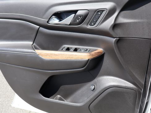 Used 2019 GMC Acadia Denali image 20