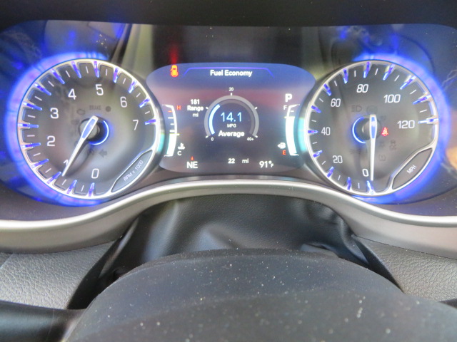 Used 2027 Chrysler Pacifica Select FWD image 29
