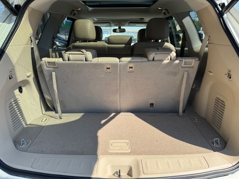 Used 2015 Nissan Pathfinder AWD/4WD image 16