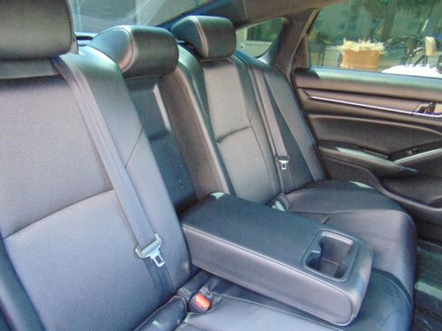 Used 2021 Honda Accord Sport image 25