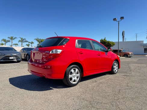 Used 2010 Toyota Matrix image 8