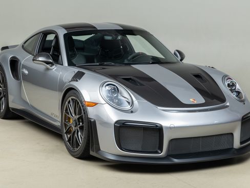 Used 2018 Porsche 911 GT2 RS image 12