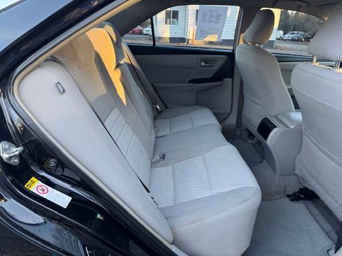 Used 2015 Toyota Camry LE image 13