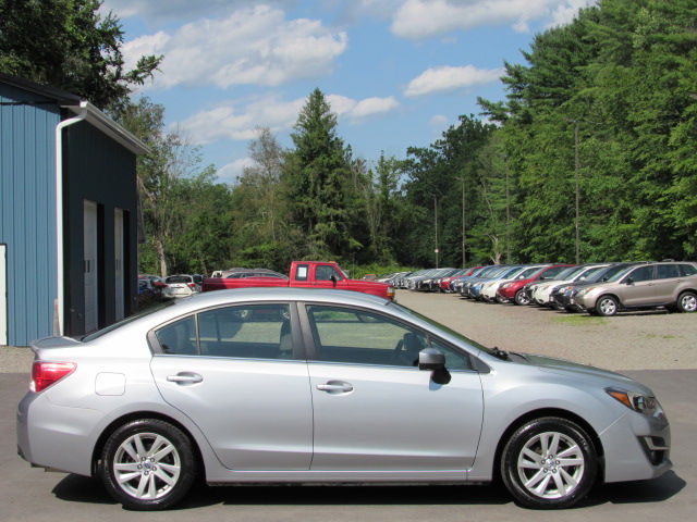 Used 2016 Subaru Impreza 2.0i Sedan AWD/4WD image 11
