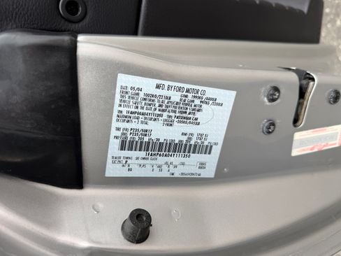 Used 2004 Ford Thunderbird image 3