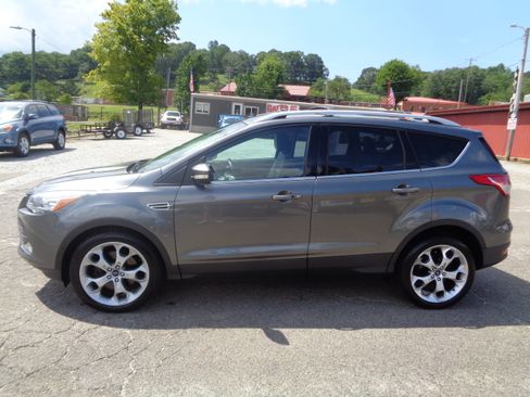 Used 2014 Ford Escape Titanium image 9
