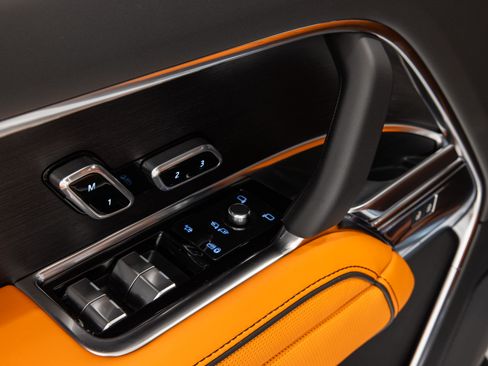 Used 2026 Land Rover Range Rover SE image 30