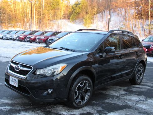 Used 2015 Subaru XV Crosstrek 2.0i Limited image 1