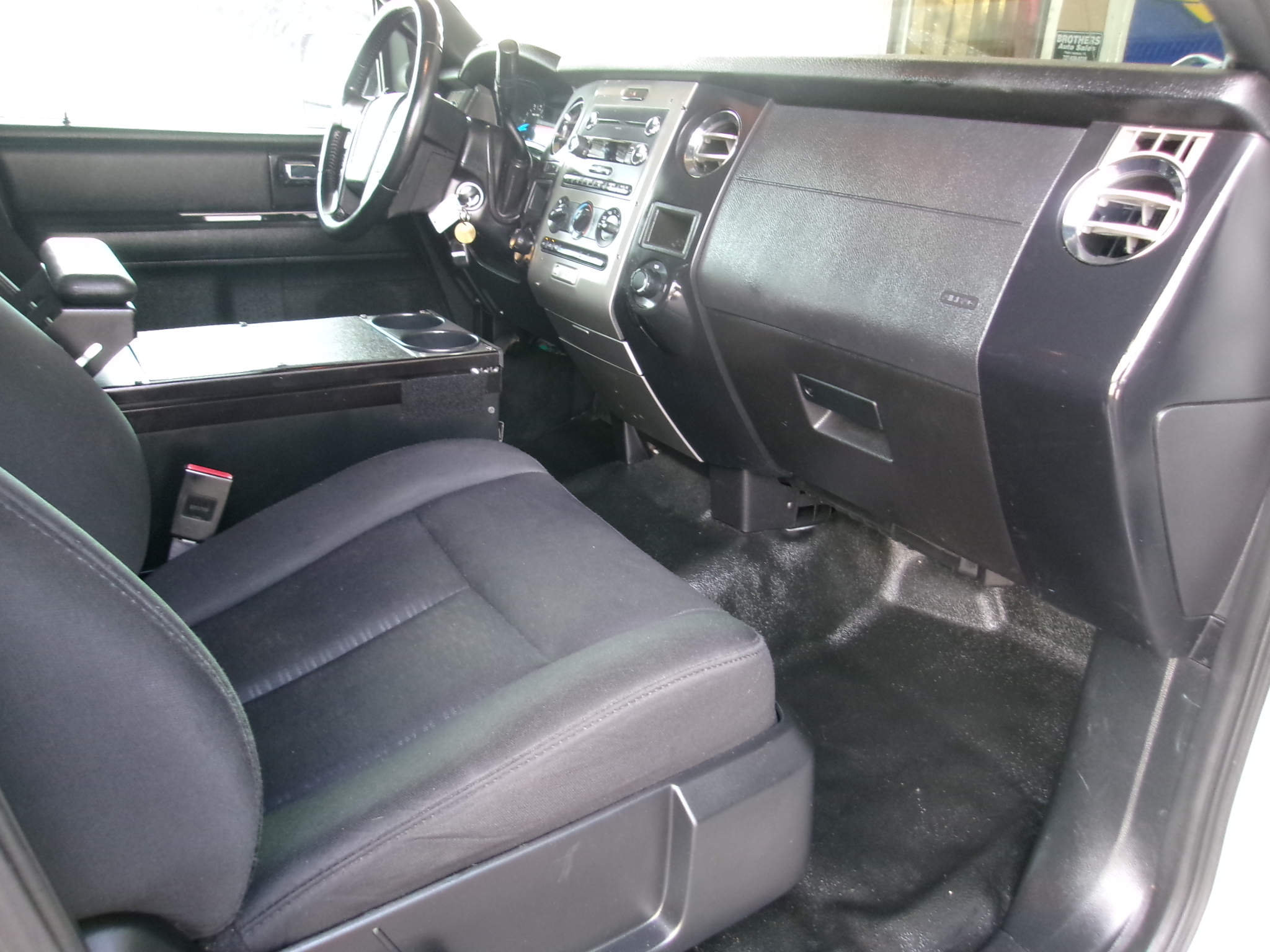 Used 2017 Ford Expedition 4WD XL image 5