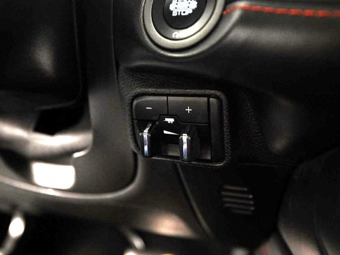 Used 2023 Dodge Durango GT image 33