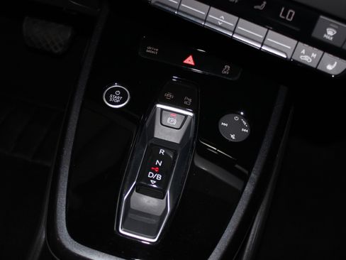 Used 2024 Audi Q4 e-tron Premium Plus image 19