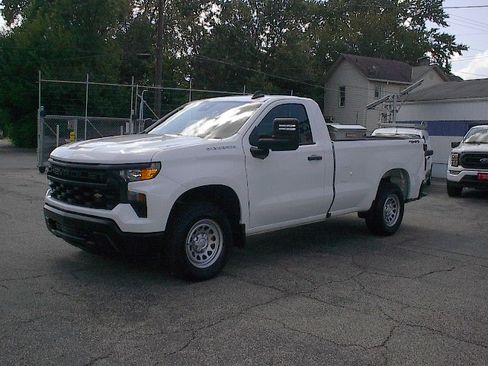 Used 2024 Chevrolet Silverado 1500 W/T AWD/4WD image 10