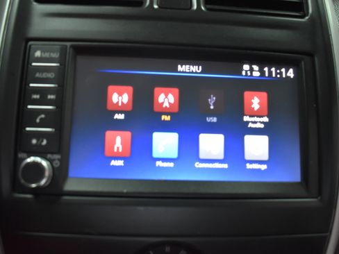 Used 2019 Nissan Versa SV FWD image 17