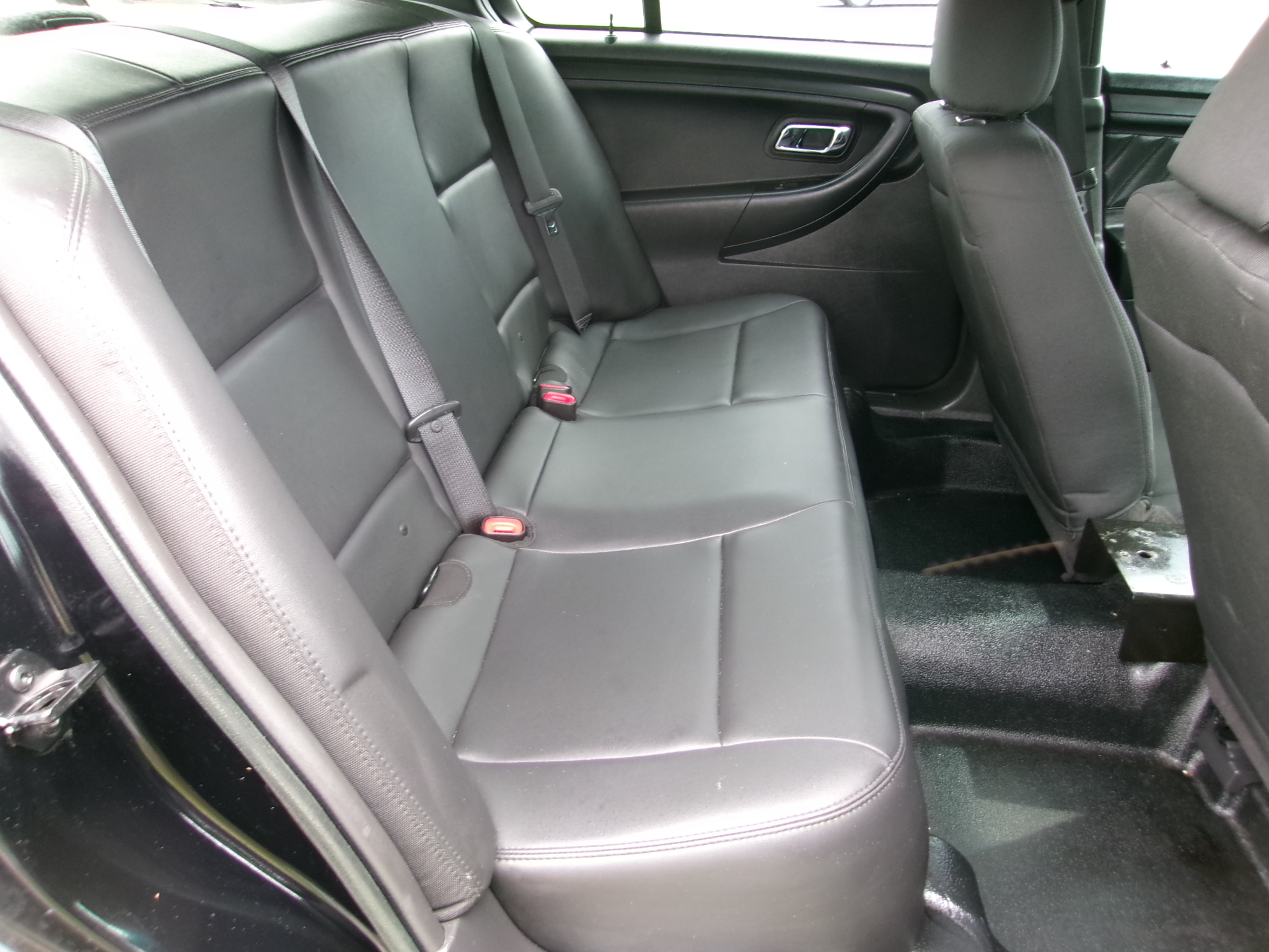 Used 2015 Ford Taurus Police Interceptor AWD image 6