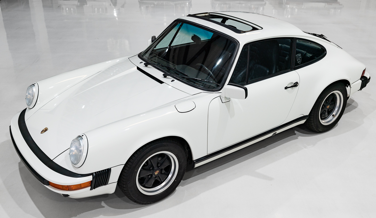 Used 1987 Porsche 911 Carrera Coupe RWD image 19