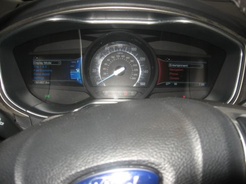 Used 2016 Ford Fusion SE image 10