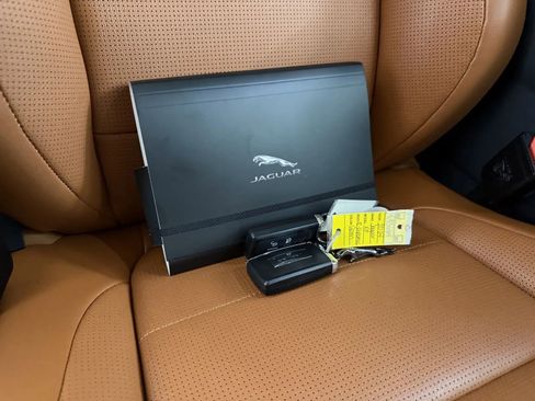 Used 2024 Jaguar XF R-Dynamic SE AWD image 47