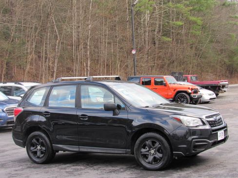 Used 2017 Subaru Forester 2.5i image 12